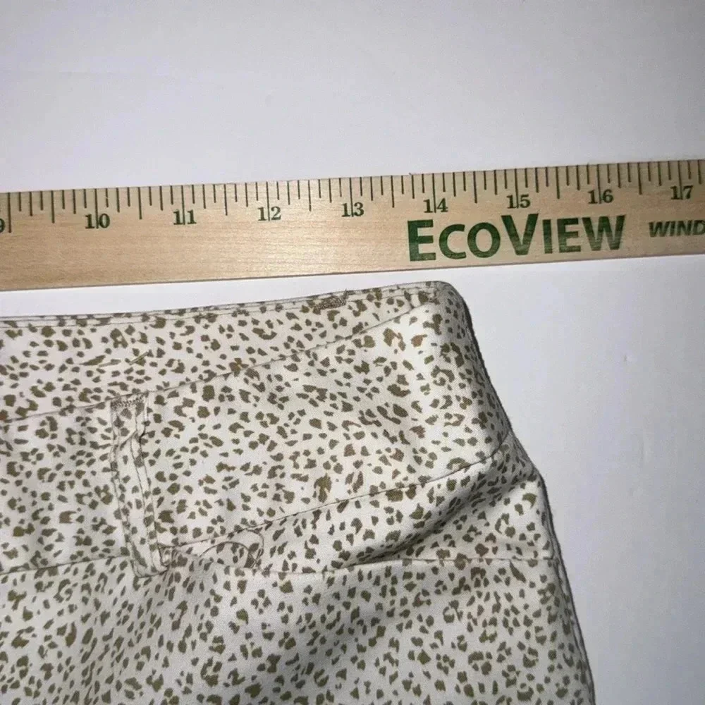 Liz Claiborne white and tan pants
